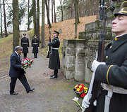 Vainikų padėjimo ceremonija