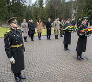 Vainikų padėjimo ceremonija