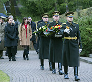 Vainikų padėjimo ceremonija