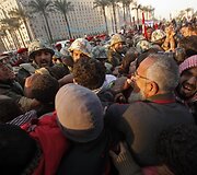 Egipte kariai susistumdė su protestuotojais.