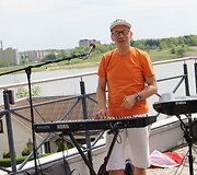 Praeivius muzikantai džiugino įvairia muzika. Skambėjo ir vaiki&scaron;ki akordai, ir populiarioji muzika, ir rokas. 