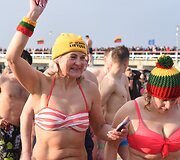Sveikuoliai i&scaron;simaudė &scaron;altoje Baltijos jūroje. 