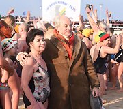 Sveikuoliai i&scaron;simaudė &scaron;altoje Baltijos jūroje. 