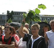Turgaus prekeiviai sukilo