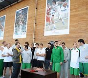 Lietuvos vyrų krep&scaron;inio rinktinės fotografo Tomo Tumalovičiaus parodos atidaryme dalyvavo ne tik rinktinės sirgaliai, tačiau ir patys krep&scaron;ininkai.