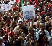 Italai mano, kad S.Berlusconi kontroliuoja pernelyg daug žiniasklaidos priemonių.