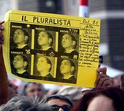 Italai mano, kad S.Berlusconi kontroliuoja pernelyg daug žiniasklaidos priemonių.