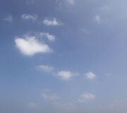 Vienam gražiausių žemės kampelių, Maldyvams gresia rimtos problemos dėl klimato kaitos.  Kylantis vandens lygis kėsinasi užlieti &scaron;į salyną.