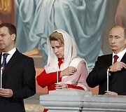 Velyknakčio mi&scaron;iose apsilankė Rusijos prezidentas Dmitrijus Medvedevas su žmona Svetlana ir Vladimiras Putinas.