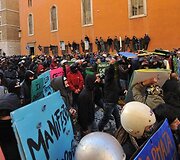 Italijos sostinės centre kilo neramumai.