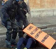 Italijos sostinės centre kilo neramumai.