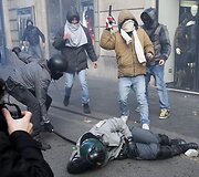 Italijos sostinės centre kilo neramumai.