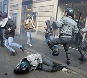Italijos sostinės centre kilo neramumai.