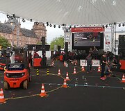 Pasaulio krautuvų vairavimo čempionate lietuviai aplenkė 4 komandas