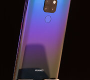 Telefono &bdquo;Huawei Mate 20 Pro&ldquo; pristatymas