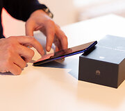 Telefono &bdquo;Huawei Mate 20 Pro&ldquo; pristatymas