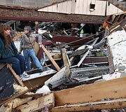 Tornadas JAV vidurio vakaruose pareikalavo žmonių gyvybių