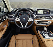 BMW stendo naujienos Ženevoje