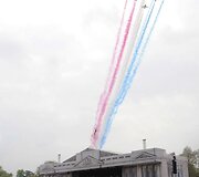 Didžiojoje Britanijoje karalienės deimantinio jubiliejaus proga vyko karinis paradas