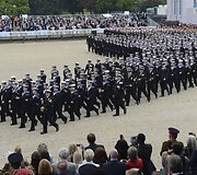 Didžiojoje Britanijoje karalienės deimantinio jubiliejaus proga vyko karinis paradas