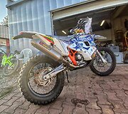 Arūnas Gelažninkas ir &bdquo;Zigmas Dakar team&ldquo; i&scaron;siuntė techniką į Dakarą
