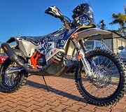 Arūnas Gelažninkas ir &bdquo;Zigmas Dakar team&ldquo; i&scaron;siuntė techniką į Dakarą