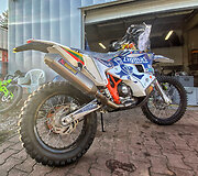Arūnas Gelažninkas ir &bdquo;Zigmas Dakar team&ldquo; i&scaron;siuntė techniką į Dakarą