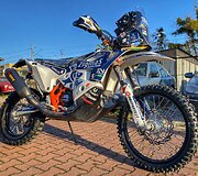 Arūnas Gelažninkas ir &bdquo;Zigmas Dakar team&ldquo; i&scaron;siuntė techniką į Dakarą