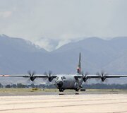 Gaisrus gesina JAV kariniai lėktuvai C-130