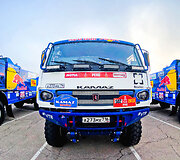 Sunkvežimių kovos Dakaro ralyje