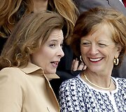 Prancūzijos prezidento F.Holland'eo gyvenimo draugė Valerie Trierweiler su premjero žmona  Brigitte Ayrault