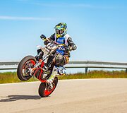 &bdquo;Supermoto&ldquo; lenktynės