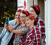 Ladies Go kartingų ir simuliatorių lenktynės