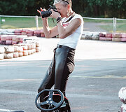 Ladies Go kartingų ir simuliatorių lenktynės