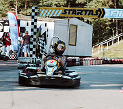 Ladies Go kartingų ir simuliatorių lenktynės