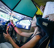 Ladies Go kartingų ir simuliatorių lenktynės