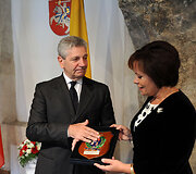 Kra&scaron;to apsaugos ministrė susitiko su su Italijos gynybos ministru Giampaolo Di Paola