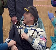 NASA astronautas Chrisas Cassidy ir rusų kosmonautai Anatolijus Ivani&scaron;inas bei Ivanas Vagneris nusileido Žemėje