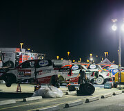 Nulinis Dakaro bivakas ūžia ir naktį