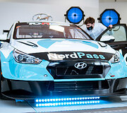 Lenktynininkas Jonas Karklys pristatė naują žiedinių lenktynių automobilį &bdquo;Hyundai i30N TCR&ldquo;