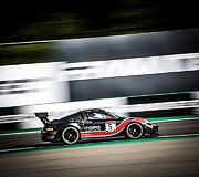 &bdquo;Speed Factory Racing&ldquo;, vadovaujama Daliaus Steponavičiaus, su &bdquo;Porsche 911 GT2 RS Clubsport&ldquo; automobiliu du kartus i&scaron;kovojo vietas ant prizininkų pakylos (A.Rusteika, M.Vergersas)