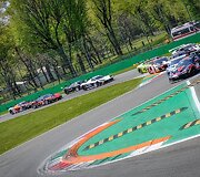 &bdquo;Speed Factory Racing&ldquo;, vadovaujama Daliaus Steponavičiaus, su &bdquo;Porsche 911 GT2 RS Clubsport&ldquo; automobiliu du kartus i&scaron;kovojo vietas ant prizininkų pakylos (A.Rusteika, M.Vergersas)