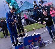 Podiumas. Vainiaus Mirsko nuotrauka