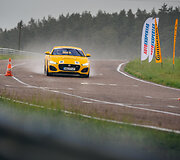 Žilvinas Pekarskas ir Giedrius Žiura nugalėjo  Press Rally 5000+ žurnalistų įskaitoje vairuodami Jaguar F-Type