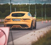 Žilvinas Pekarskas ir Giedrius Žiura nugalėjo  Press Rally 5000+ žurnalistų įskaitoje vairuodami Jaguar F-Type