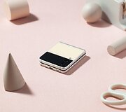 &bdquo;Samsung&ldquo; pristatė naujuosius sulankstomus telefonus ir ausines