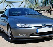 Sumažinti Peugeot 406 Coup&eacute; žibintai visi&scaron;kai pakeitė automobilio veidą. (Franck49, Wikimedia(CC BY-SA 4.0)