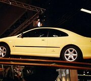 Peugeot 406 Coupe 1996-ųjų Paryžiaus automobilių parodoje. (PAT406911, Wikimedia(CC BY-SA 4.0)