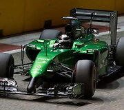 2014-ųjų Caterham CT05 su siaubinga nosimi vir&scaron; priekinio sparno. (Morio, Wikimedia(CC BY-SA 4.0)
