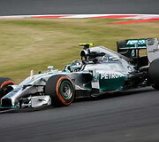 2014-ųjų Mercedes-Benz W05. (Jake Archibald, Wikimedia(CC BY 2.0)